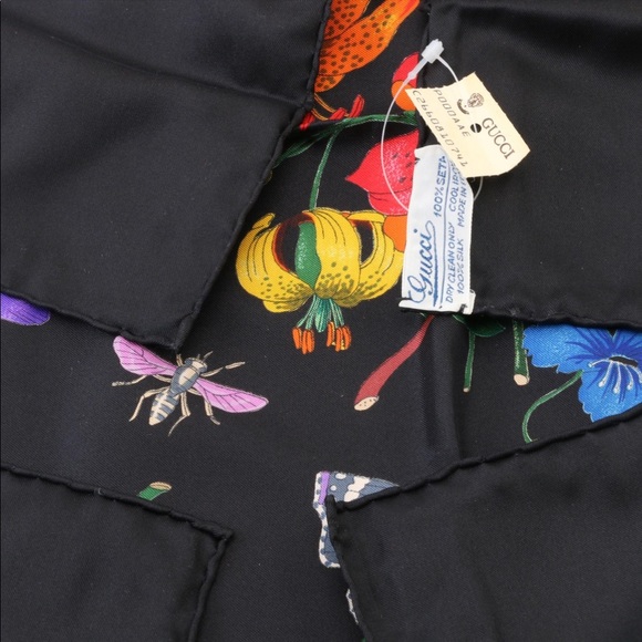 NWT ✨Authentic ✨Gucci Silk Botanical Black Scarf - Picture 5 of 7
